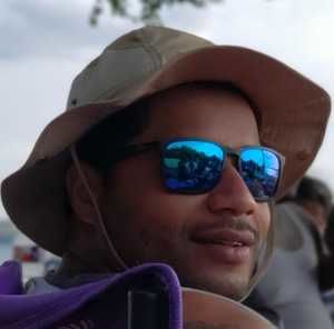 Meet your Posher, Larry